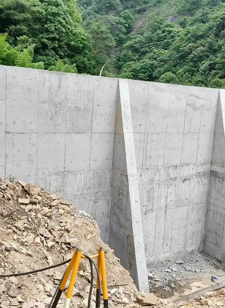 廊坊霸州重力式挡土墙